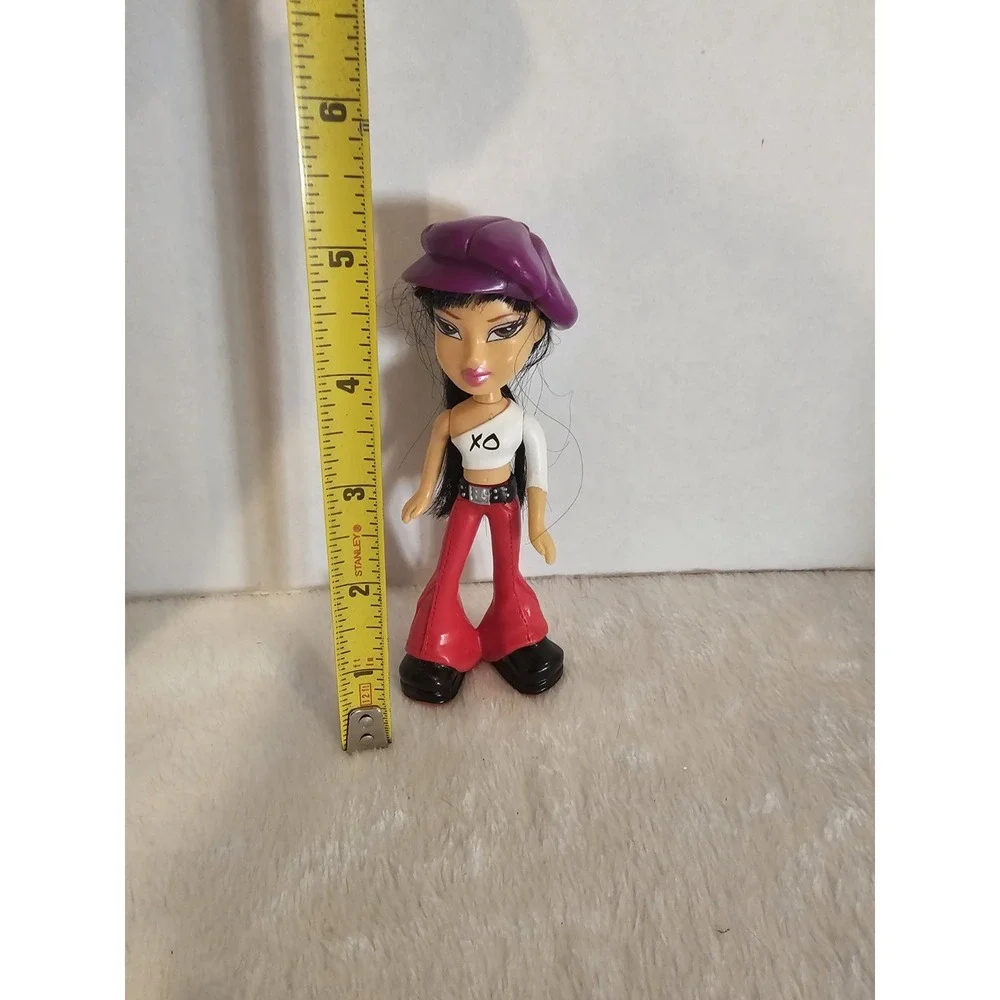 McDonald's 2003‎ Bratz Doll Toy Figurine With Purple Hat 4 3/4